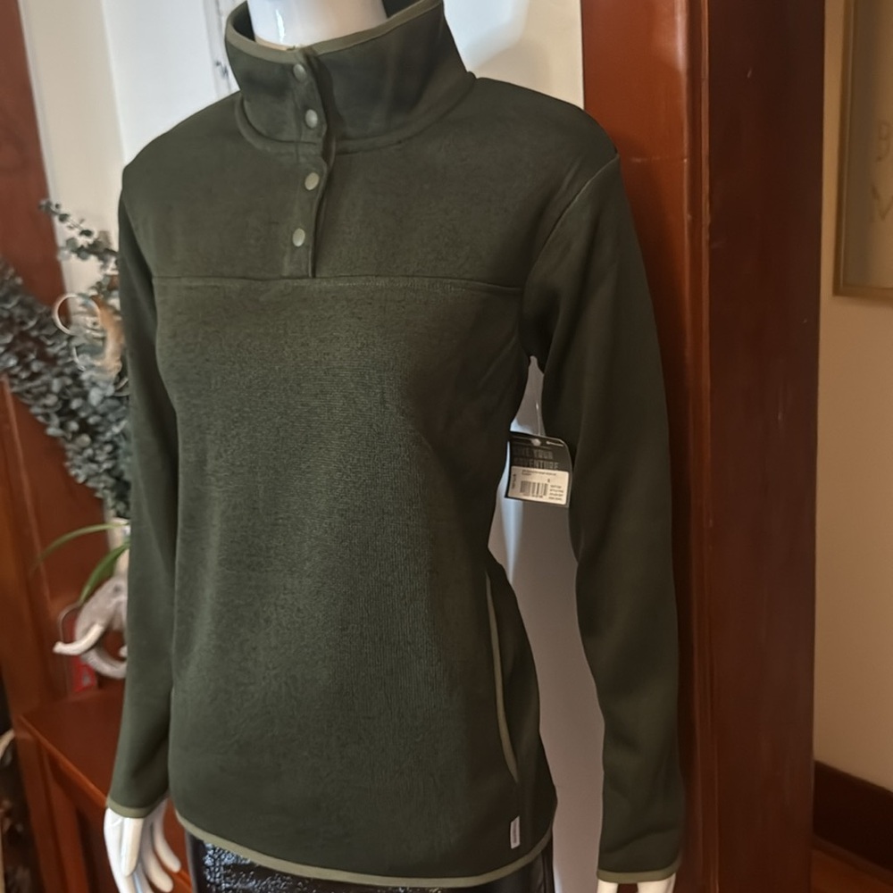 NWT Eddie Bauer size small Olive Green Women's snap Sweater